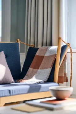 Caracas Plaid, caramel fra Silkeborg Uldspinderi