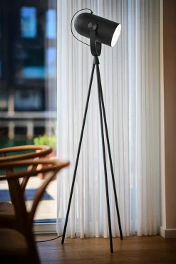 Carronade II Gulvlampe fra Le Klint