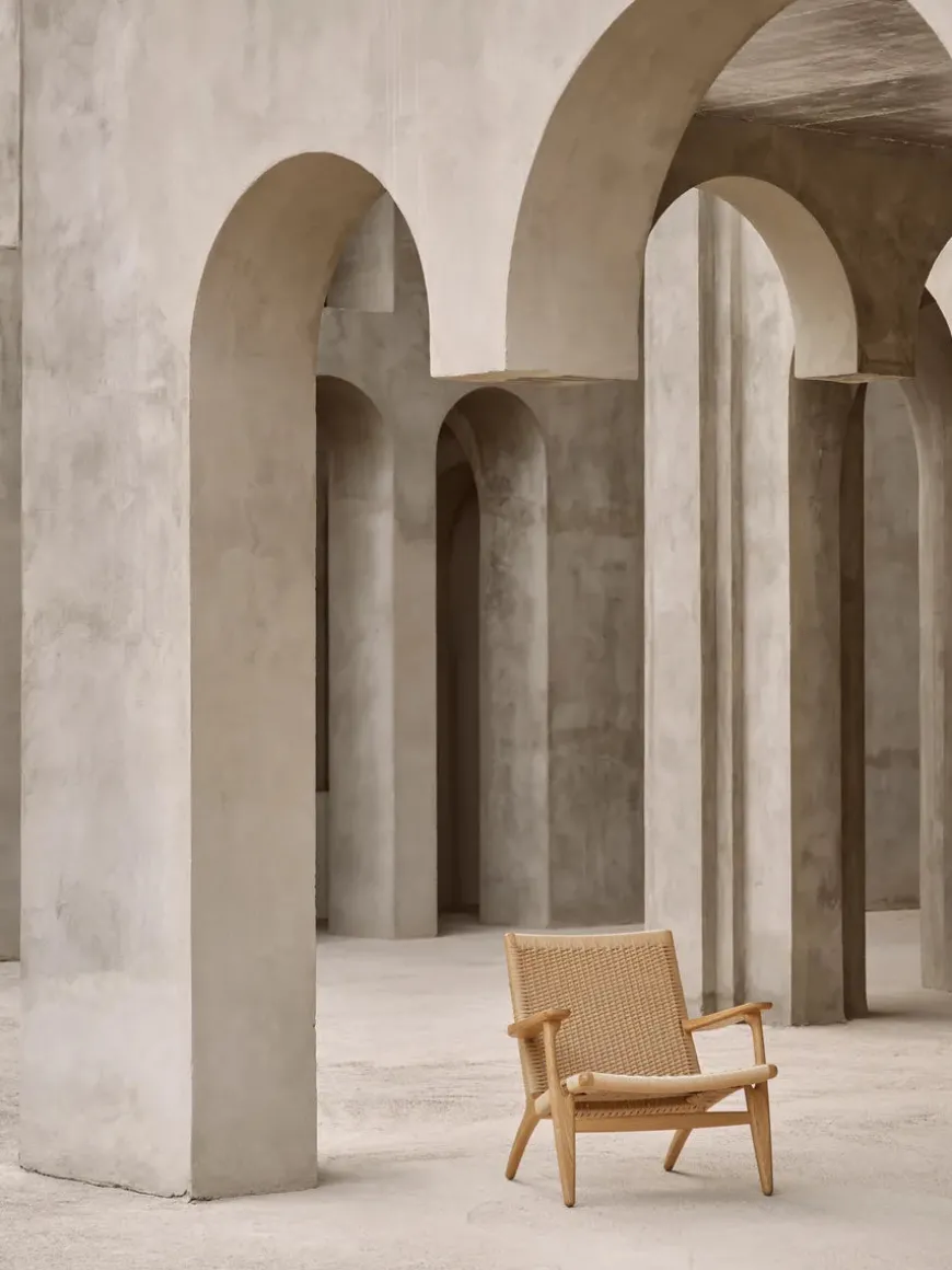 CH25 Loungestol, eg olie af Hans J. Wegner