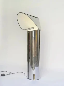 Chiara Floor Lamp fra Flos