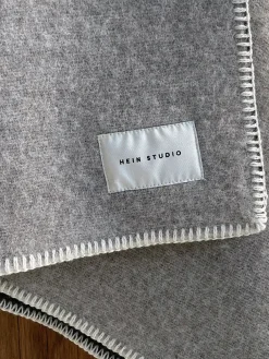 Cleo no. 01 Plaid fra Hein Studio