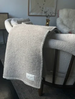 Cleo no. 01 Plaid fra Hein Studio