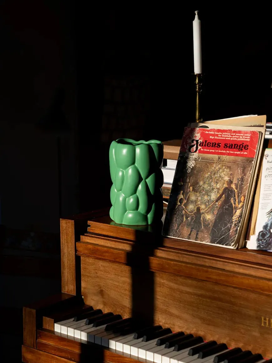 Cloud Vase, smoke green fra raawii