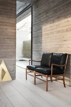 Colonial Sofa, OW149-2 af Ole Wanscher