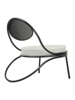 Copacabana Lounge Chair, black semi matt fra GUBI