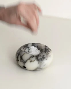 Cosmos Object Ø 12 cm, travertin fra Wabi Sabi Nordic