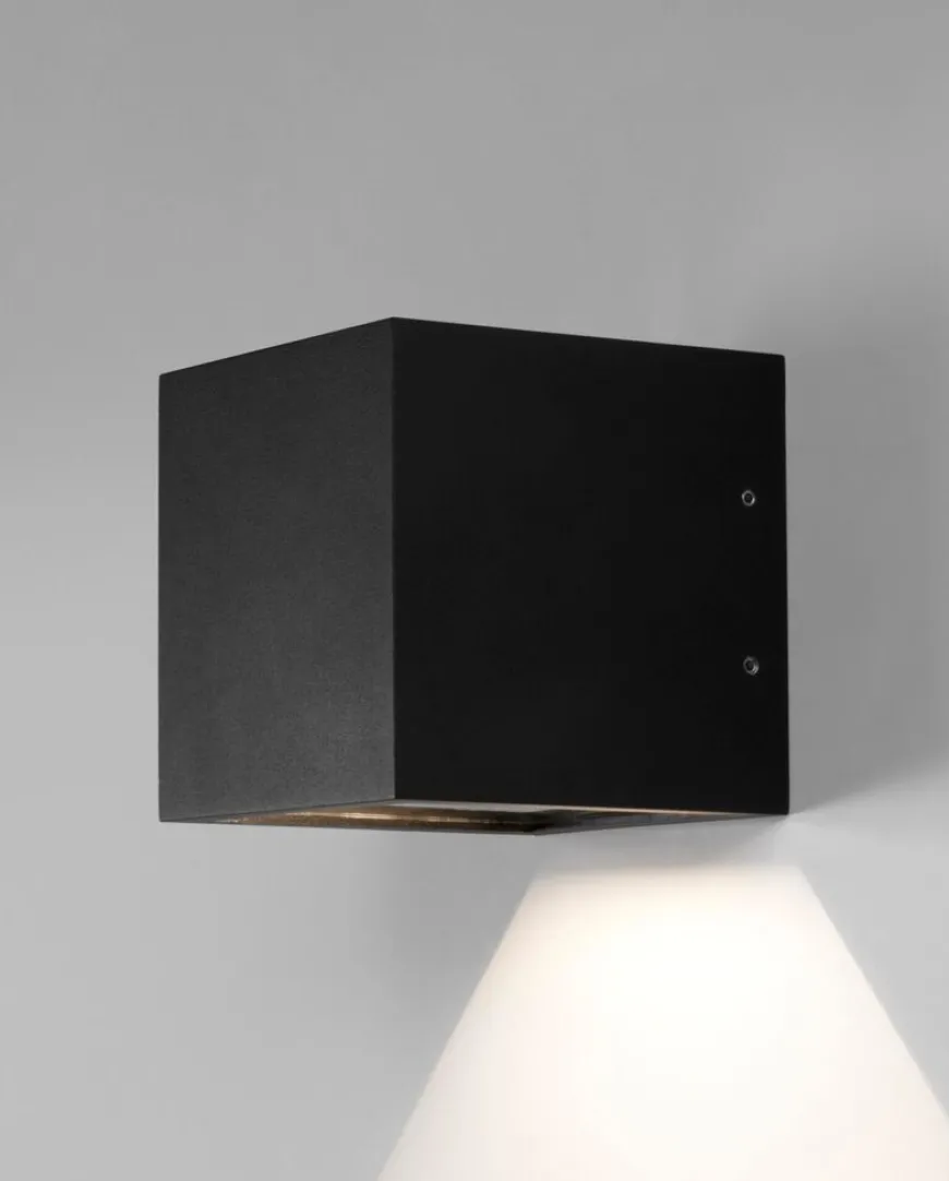 Cube XL væglampe i sort, down fra Light Point