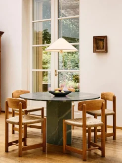 Daumiller Side Chair, black pine fra GUBI