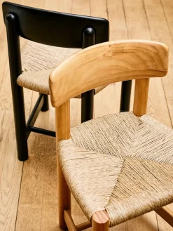 Daumiller Side Chair, golden pine fra GUBI