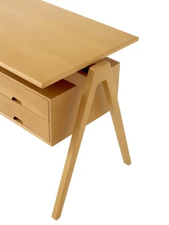 Daystak Desk RD3 fra &Tradition