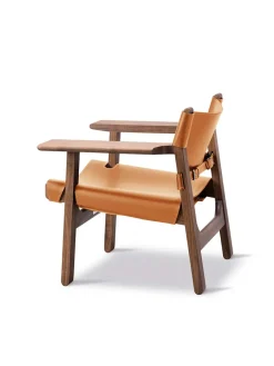 Den Spanske Stol i mørkebrun læder, eg sæbe af Børge Mogensen