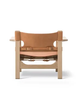 Den Spanske Stol i mørkebrun læder, eg sæbe af Børge Mogensen