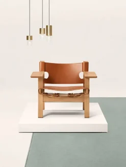 Den Spanske Stol i mørkebrun læder, Røget eg olie af Børge Mogensen