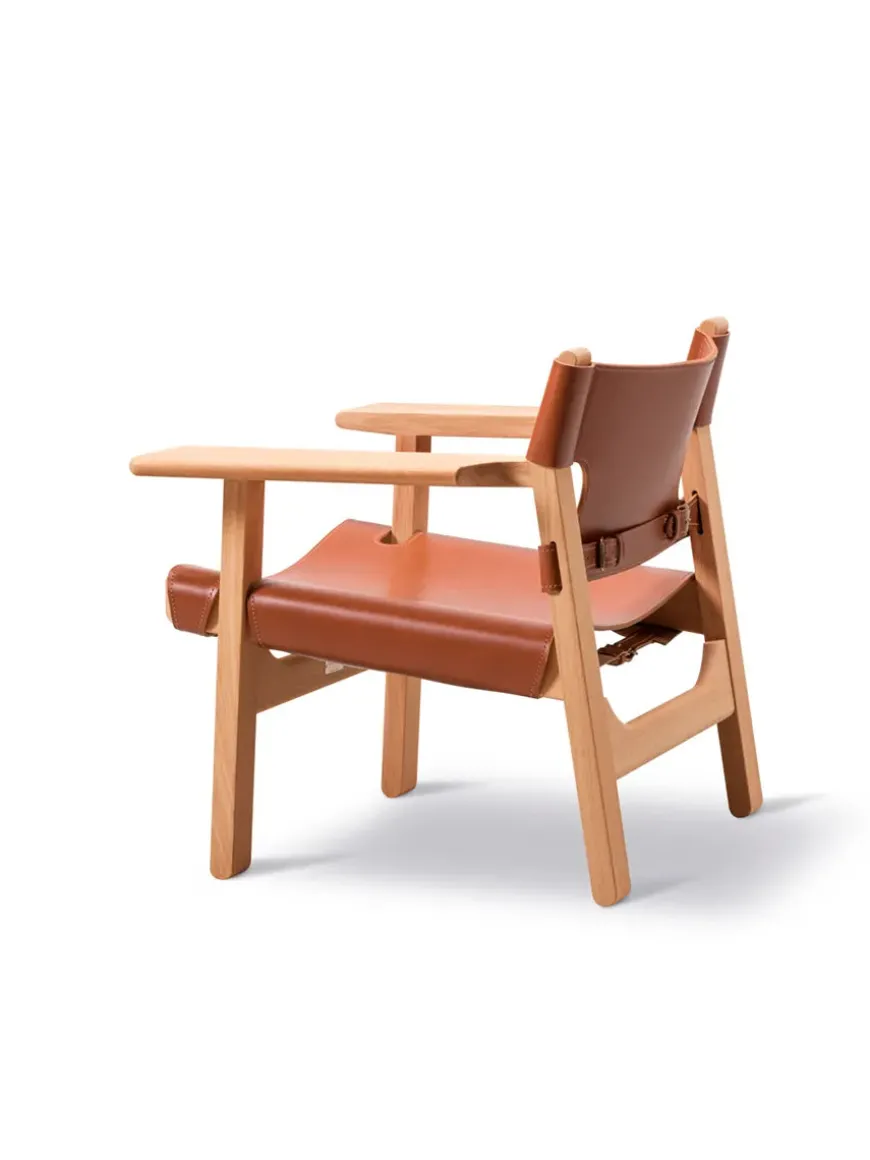 Den Spanske Stol i sort læder, valnød olie af Børge Mogensen