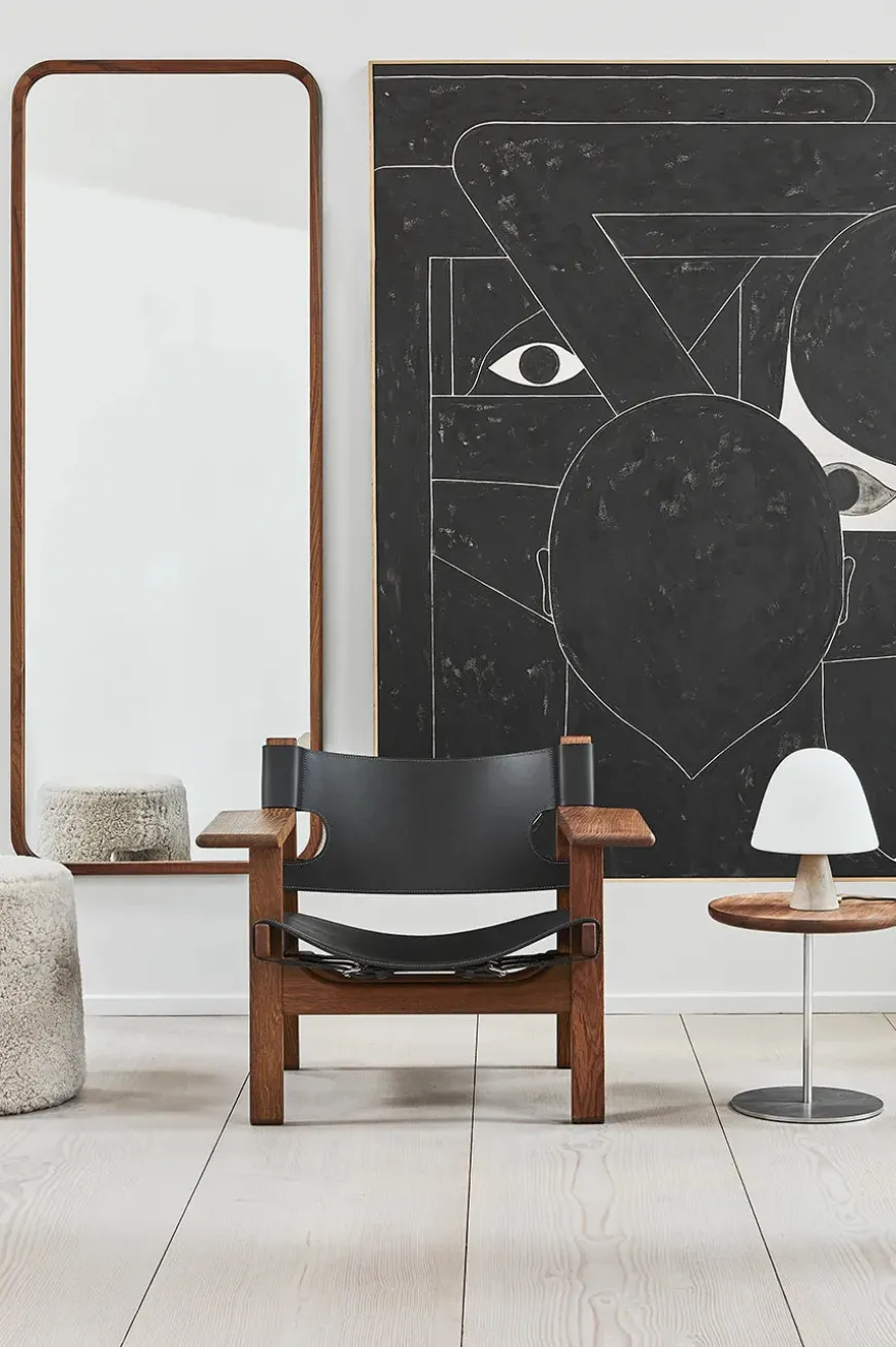 Den Spanske Stol i sort læder, valnød olie af Børge Mogensen