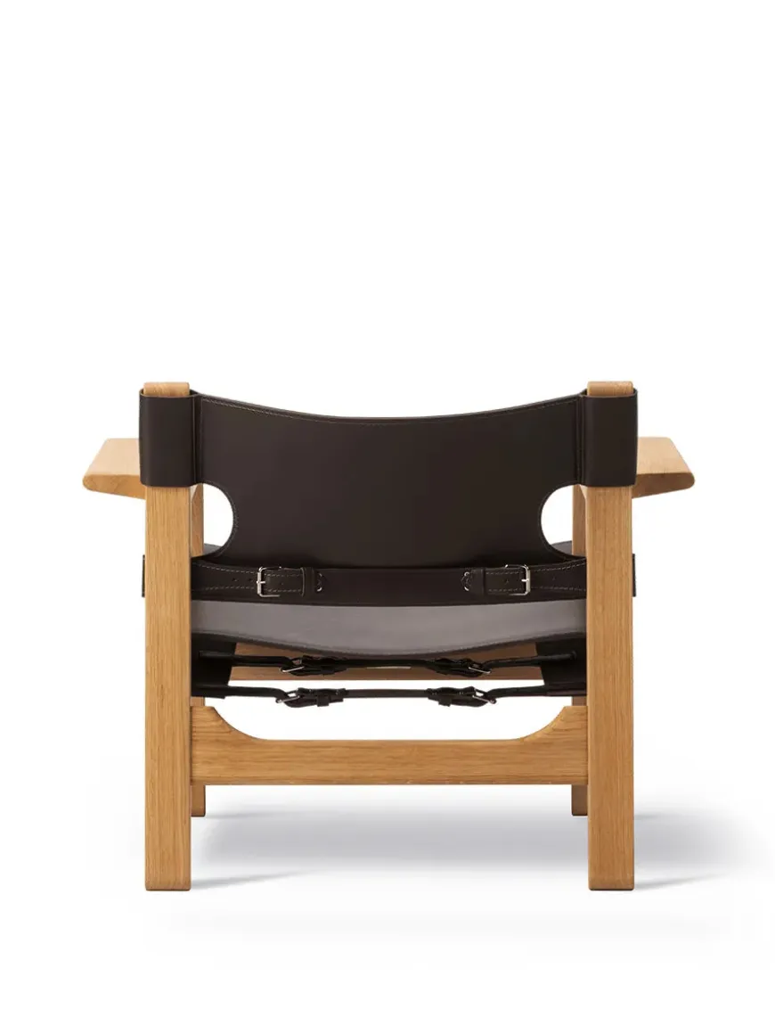 Den Spanske Stol i sort læder, valnød olie af Børge Mogensen