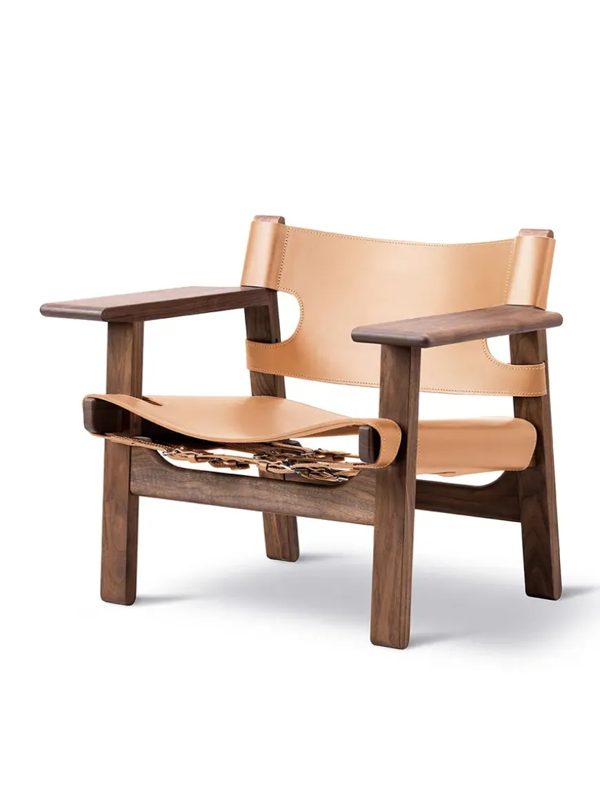 Den Spanske Stol i sort læder, valnød olie af Børge Mogensen