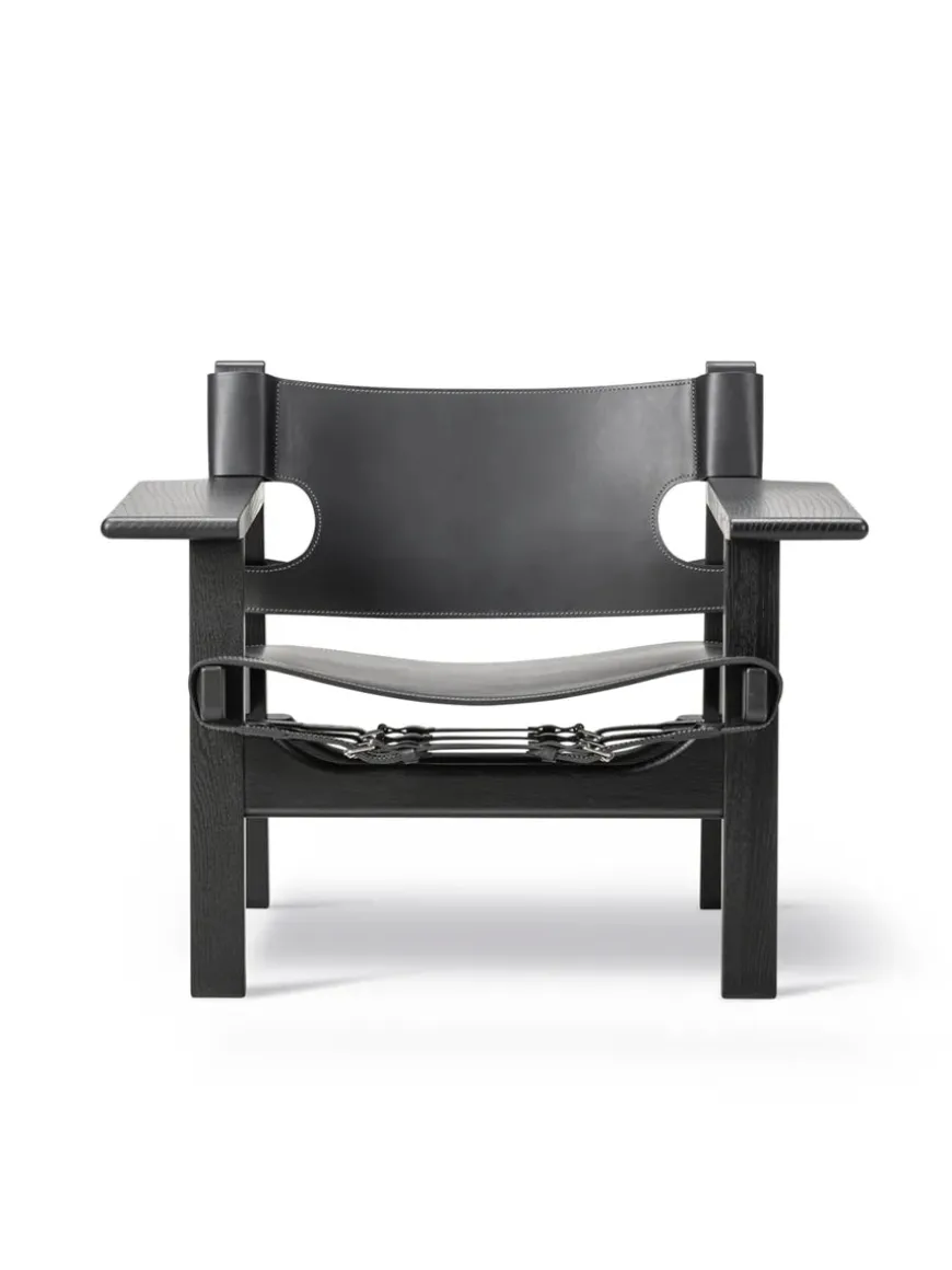 Den Spanske Stol i sort læder, eg olie af Børge Mogensen