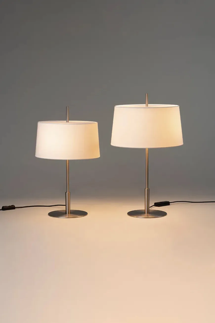 Diana Menor Bordlampe fra Santa and Cole