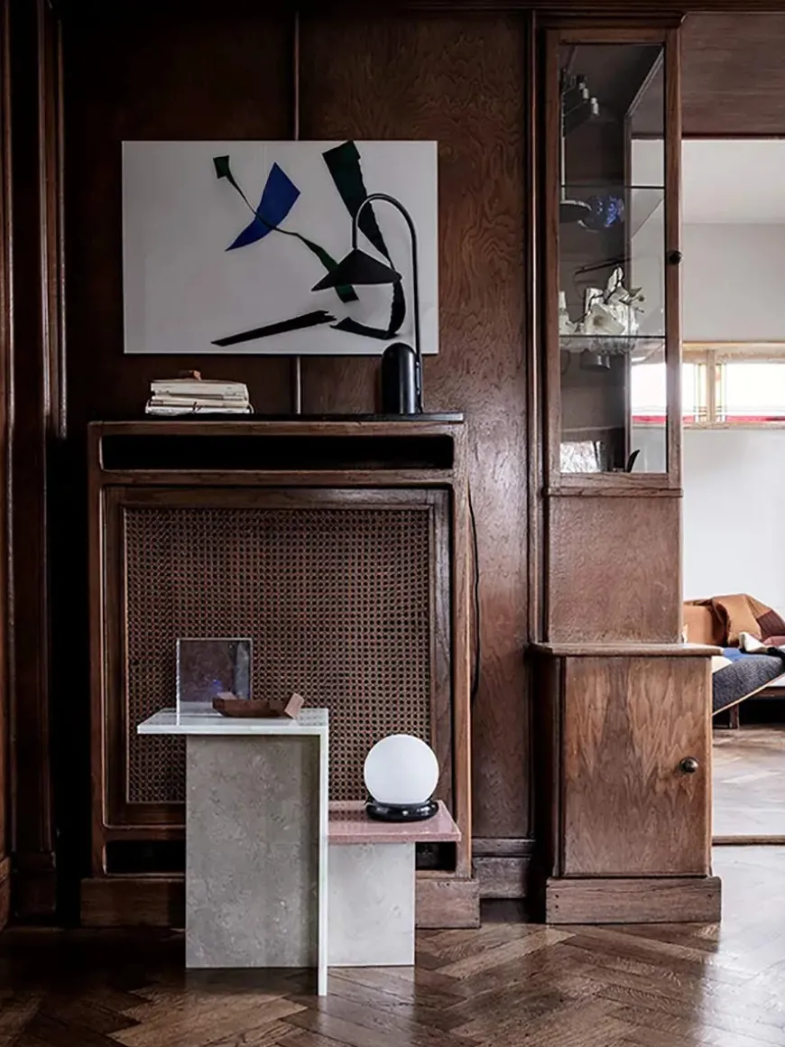 Distinct Side Table, Travertine fra Ferm Living