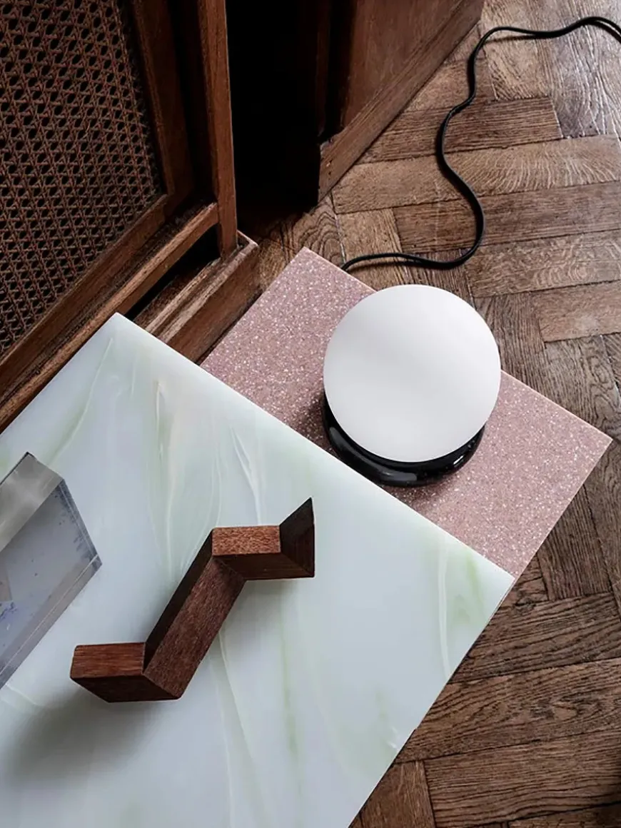 Distinct Side Table, Travertine fra Ferm Living