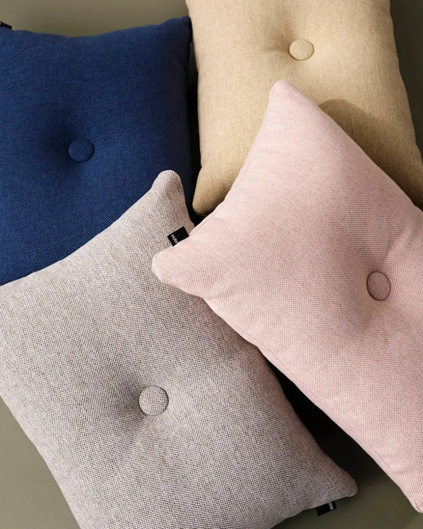 Dot Cushion Linen fra Hay
