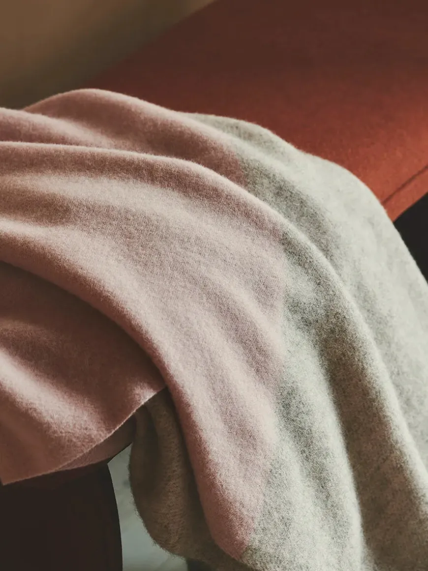 Drejø Plaid, aqua fra Silkeborg Uldspinderi