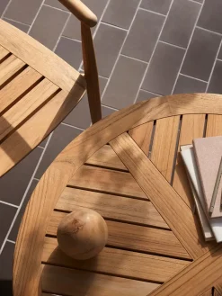 E022 Havebord, Ø140 fra Carl Hansen & Søn