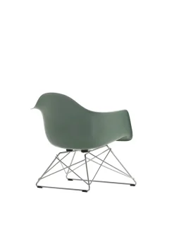 Eames Fiberglass Armchair LAR, forkromet fra Vitra