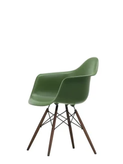 Eames Plastic Armchair DAW, mørkbejdset ahorntræ fra Vitra