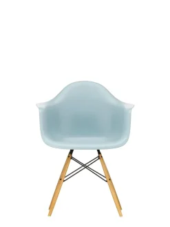 Eames Plastic Armchair DAW, ahorntræ fra Vitra