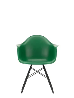 Eames Plastic Armchair DAW, sortlakeret ahorntræ fra Vitra