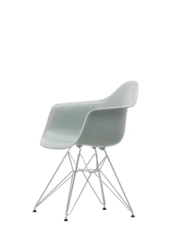 Eames Plastic Armchair DAR, forkromet fra Vitra