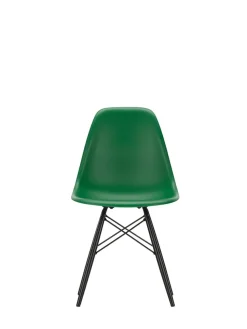 Eames Plastic Side Chair DSW, sortlakeret ahorntræ fra Vitra