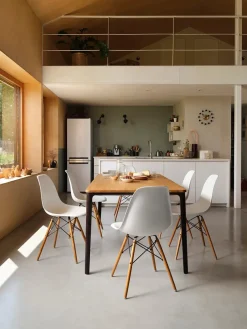 Eames Plastic Side Chair DSW, ahorntræ fra Vitra