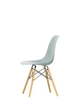 Eames Plastic Side Chair DSW, ahorntræ fra Vitra