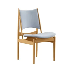 Egypterstol, valnød af Finn Juhl