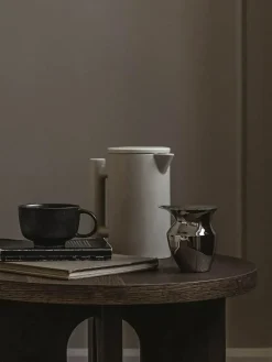 Etruscan Jug fra Audo Copenhagen