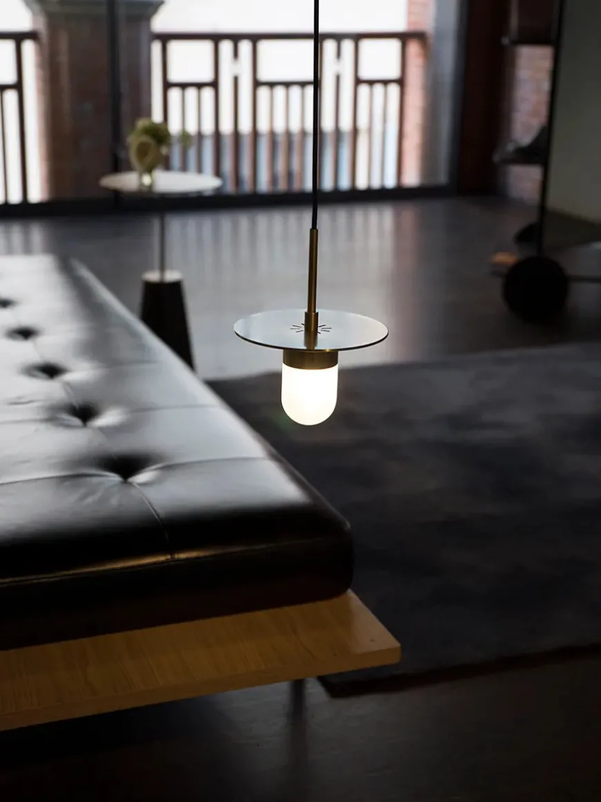 Everyday Pendant, brass fra Stellar Works