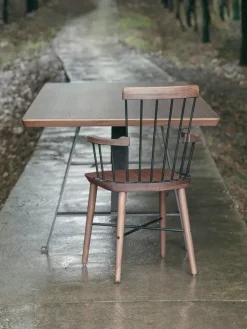 Exchange Highback Chair, walnut fra Stellar Works