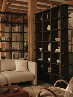 Falda Smocked Bolster Pude fra Ferm Living