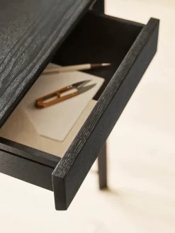 FH3605™ Skrivebord m. Skuffe af Arne Jacobsen