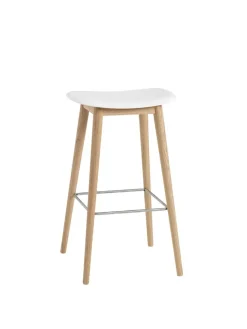 Fiber Bar Stool Wood fra Muuto