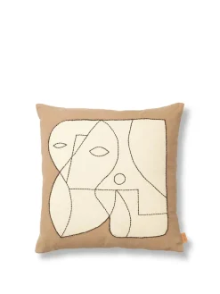 Figure Cushion, dark taupe/off-white fra Ferm Living