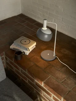 FJ Elements Table Lamp fra Louis Poulsen