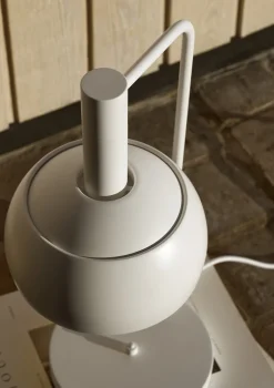 FJ Elements Table Lamp fra Louis Poulsen