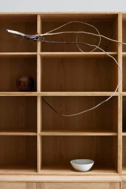 FK63 Kabinet med ben fra Carl Hansen & Søn