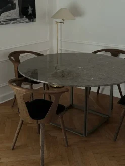 Florence spisebord Ø145, white carrea fra New Works