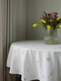 Flower Dug, Rund fra Blåmst