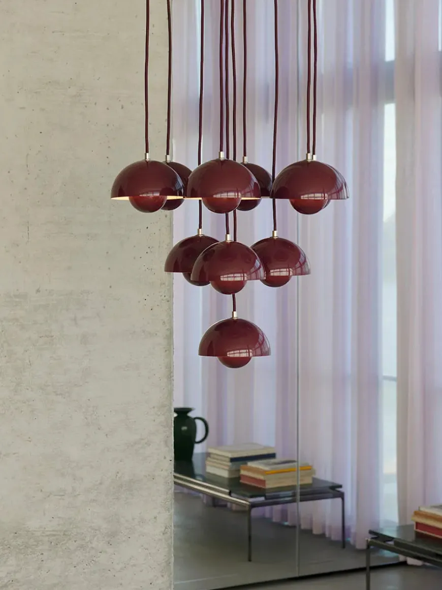 Flowerpot Chandelier VP10, 10 pendants reversed fra &Tradition